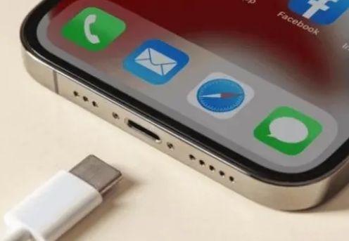 二道苹果15维修分享iPhone15改USB-C接口后能和安卓用户互借充电器吗